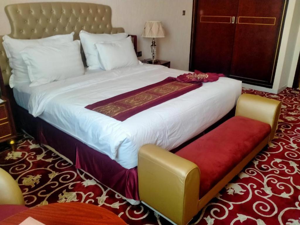 Al Salam Grand Hotel 4*